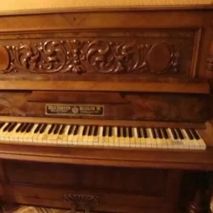 Продам пианино 19 века.