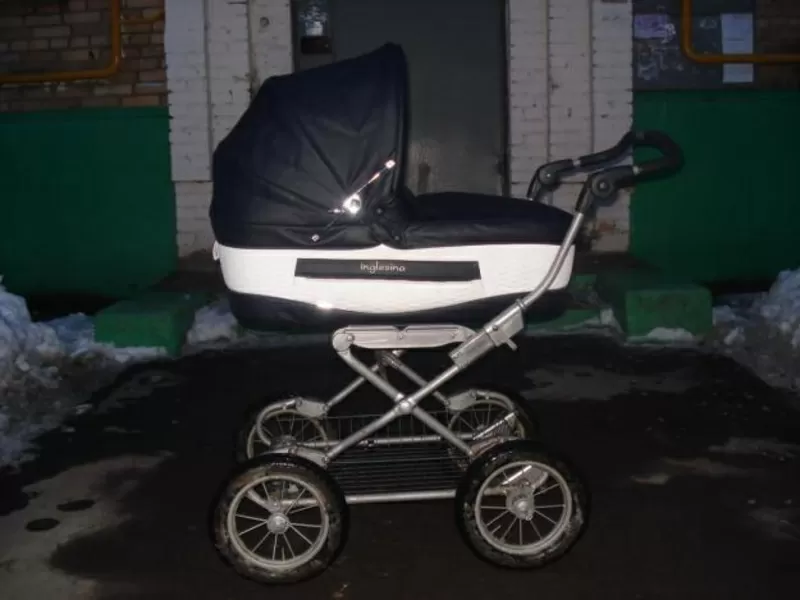 Продаю дет. коляску для новорожденного Inglesina Vittoria 2009г