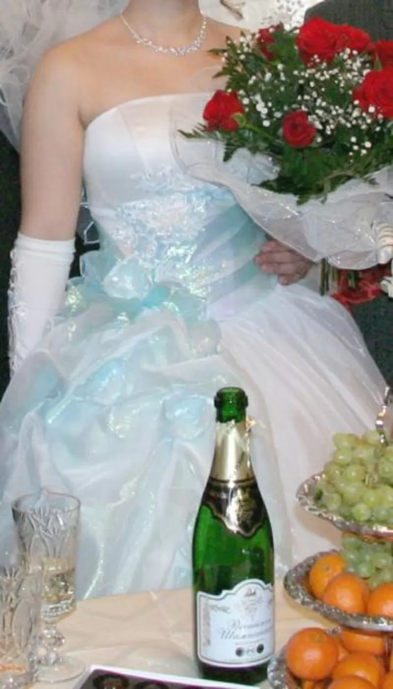 Продам свадебное платье белого цвета